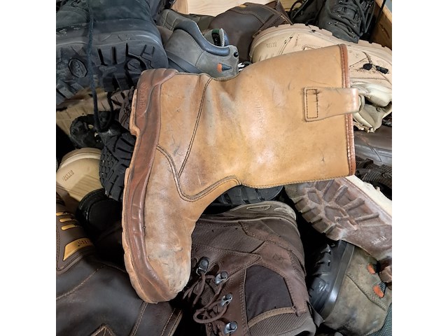 Partij diverse schoenen - afbeelding 2 van  11