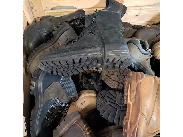 Partij diverse schoenen - afbeelding 3 van  11
