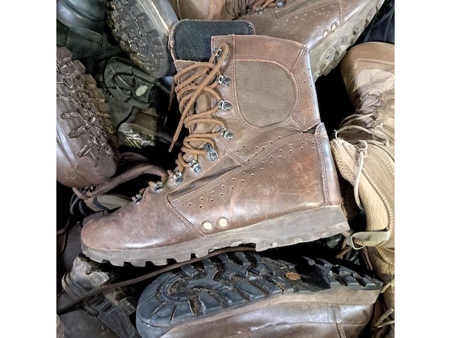 Partij diverse schoenen - afbeelding 6 van  11