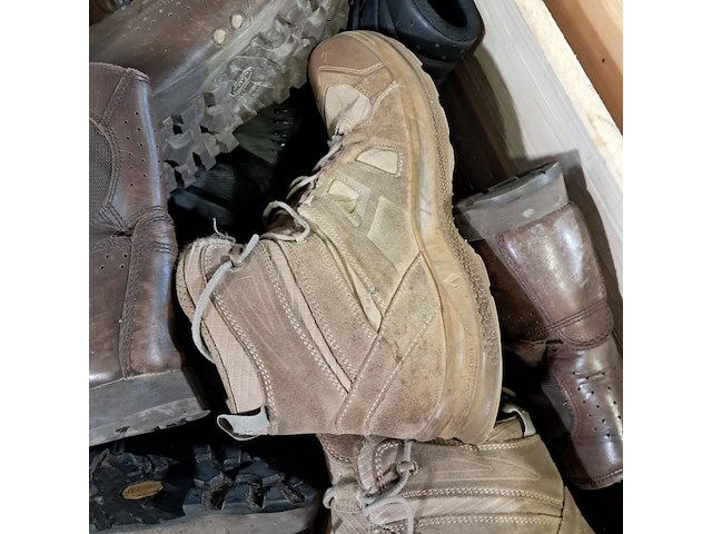 Partij diverse schoenen - afbeelding 7 van  11