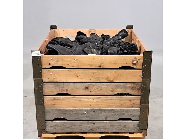 Partij diverse schoenen - afbeelding 1 van  8