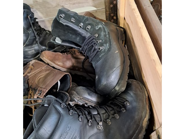 Partij diverse schoenen - afbeelding 4 van  12