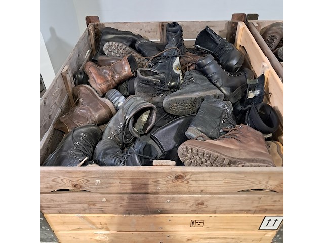 Partij diverse schoenen - afbeelding 5 van  12