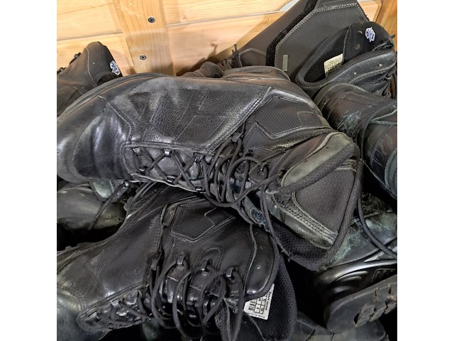 Partij diverse schoenen - afbeelding 3 van  13