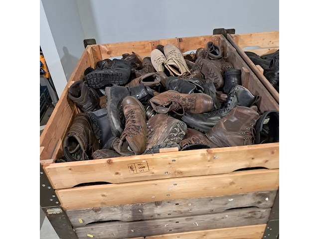 Partij diverse schoenen - afbeelding 7 van  13