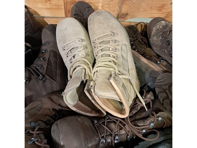 Partij diverse schoenen - afbeelding 9 van  13