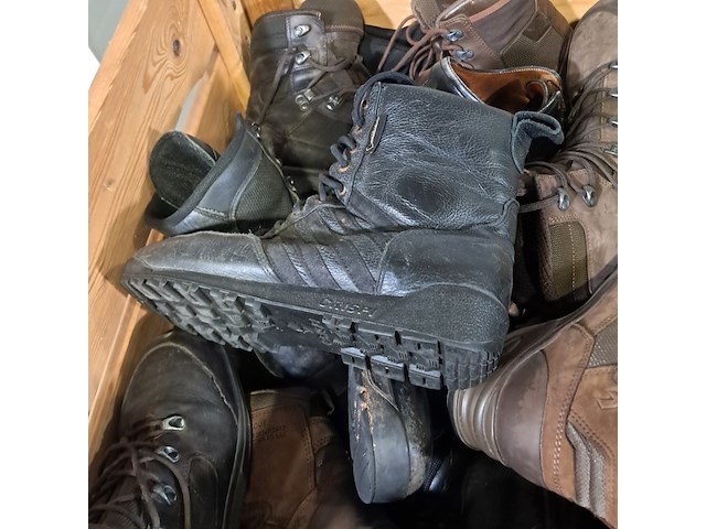 Partij diverse schoenen - afbeelding 10 van  13