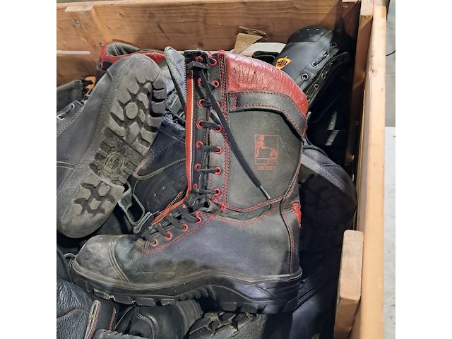 Partij diverse schoenen - afbeelding 3 van  14