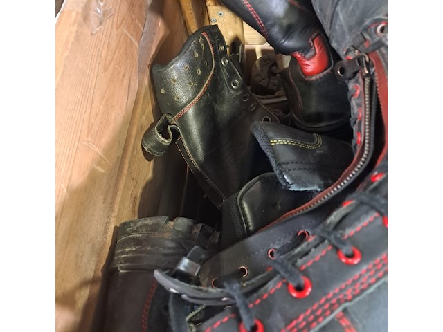 Partij diverse schoenen - afbeelding 6 van  14