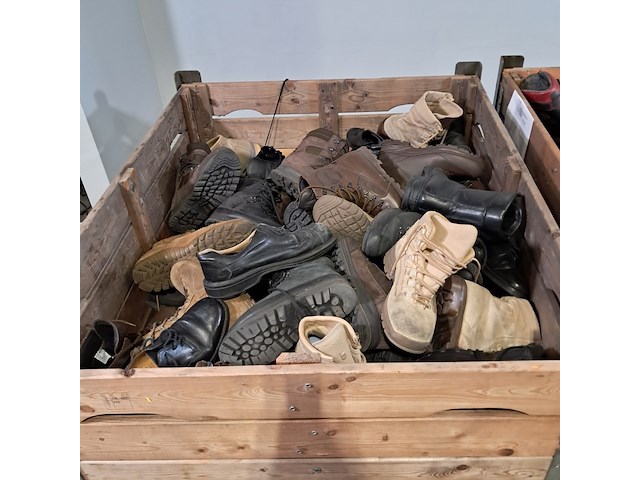 Partij diverse schoenen - afbeelding 7 van  14
