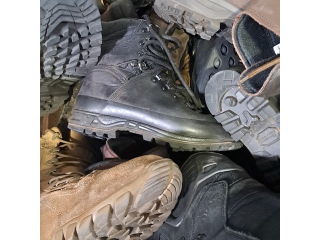 Partij diverse schoenen - afbeelding 12 van  14