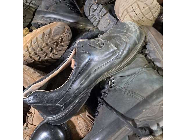 Partij diverse schoenen - afbeelding 13 van  14