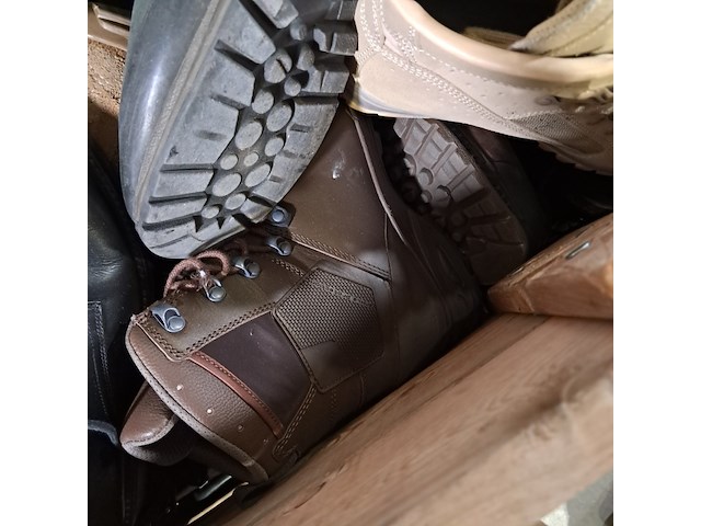 Partij diverse schoenen - afbeelding 14 van  14