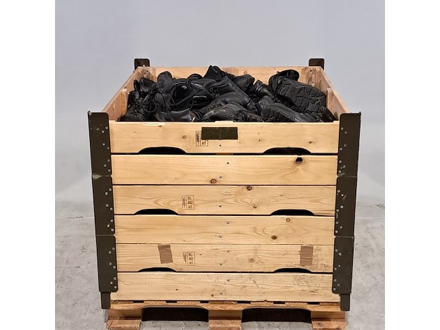 Partij diverse schoenen - afbeelding 1 van  7