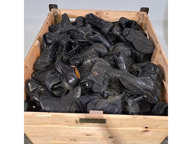 Partij diverse schoenen - afbeelding 2 van  7