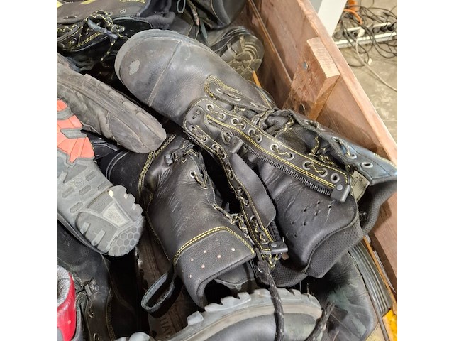 Partij diverse schoenen - afbeelding 8 van  12