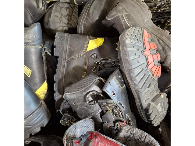 Partij diverse schoenen - afbeelding 9 van  12