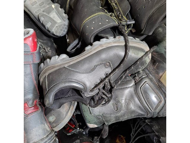 Partij diverse schoenen - afbeelding 10 van  12