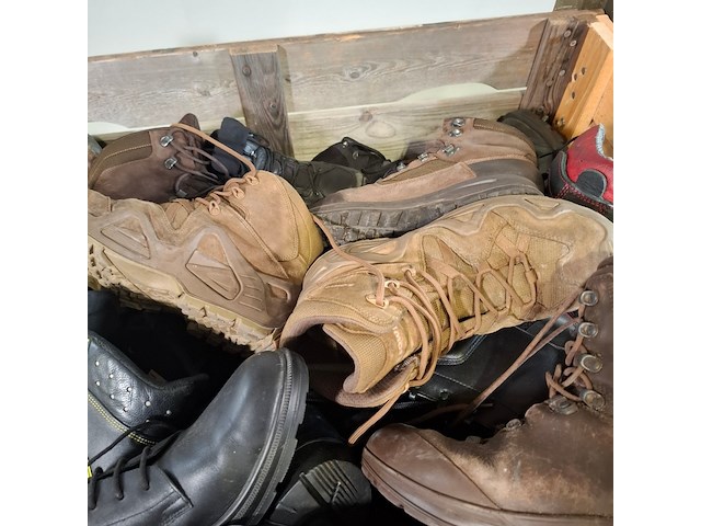 Partij diverse schoenen - afbeelding 3 van  13