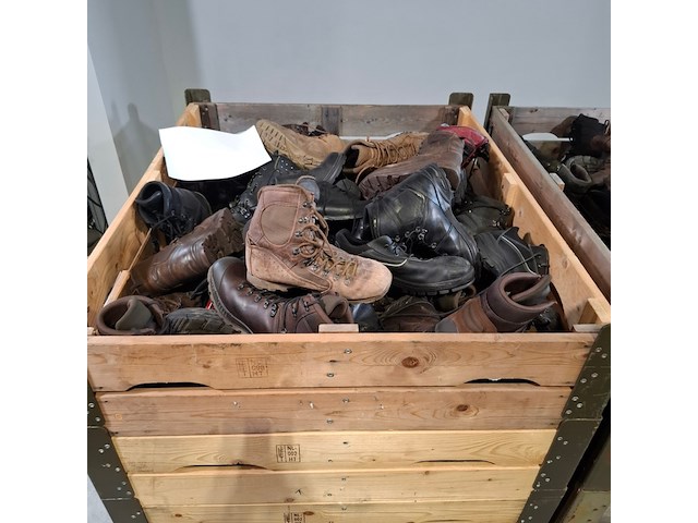 Partij diverse schoenen - afbeelding 6 van  13