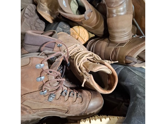 Partij diverse schoenen - afbeelding 10 van  13