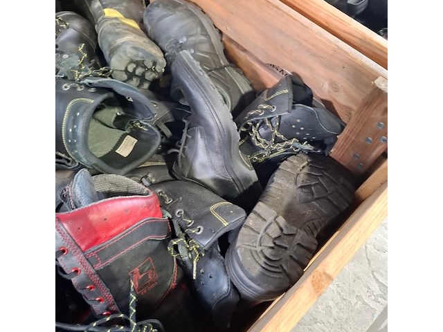 Partij diverse schoenen - afbeelding 2 van  13