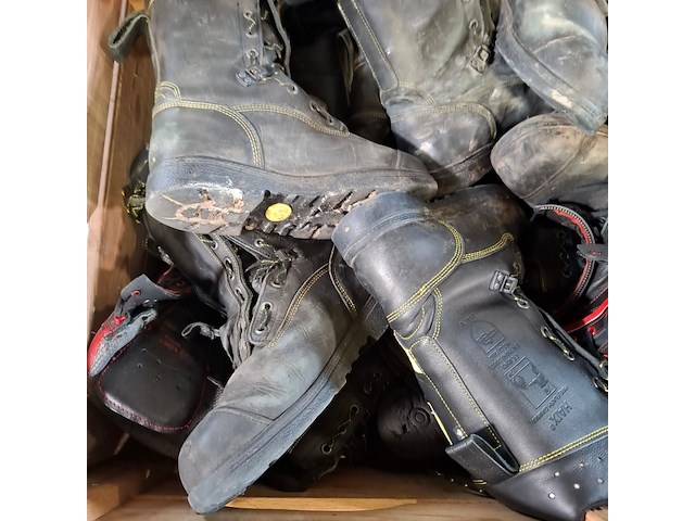 Partij diverse schoenen - afbeelding 5 van  13