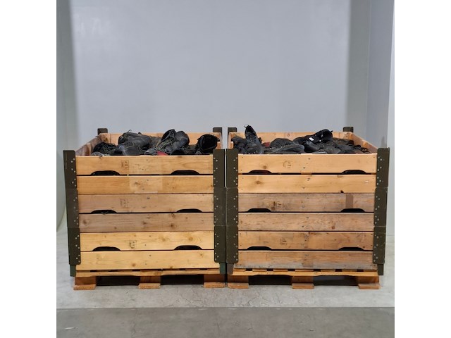 Partij diverse schoenen - afbeelding 1 van  13