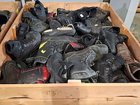 Partij diverse schoenen - afbeelding 7 van  13