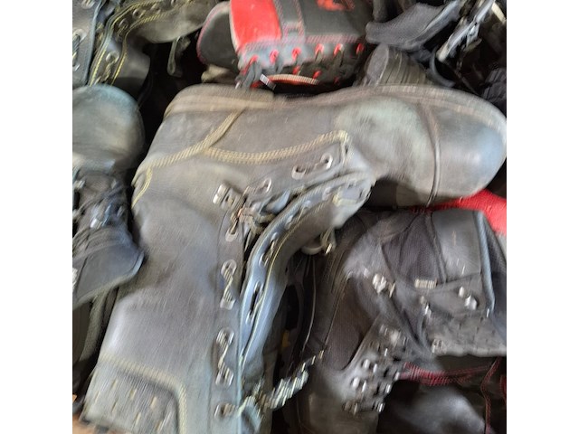 Partij diverse schoenen - afbeelding 10 van  13