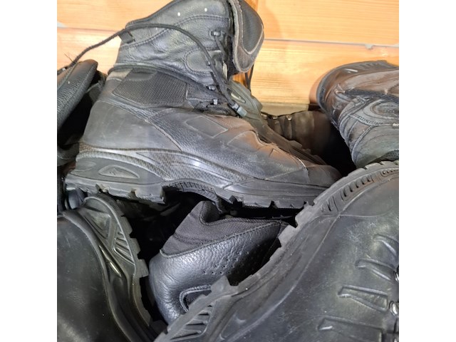 Partij diverse schoenen - afbeelding 5 van  14