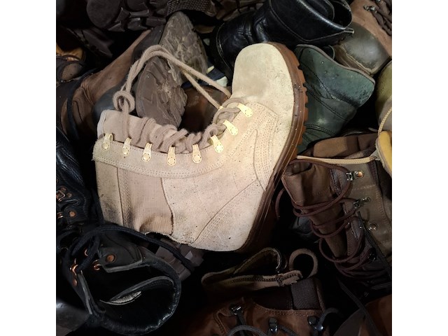 Partij diverse schoenen - afbeelding 9 van  14