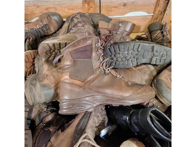 Partij diverse schoenen - afbeelding 10 van  14