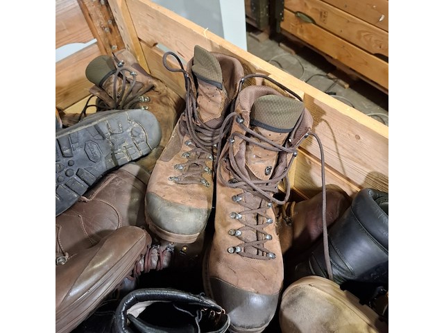 Partij diverse schoenen - afbeelding 11 van  14