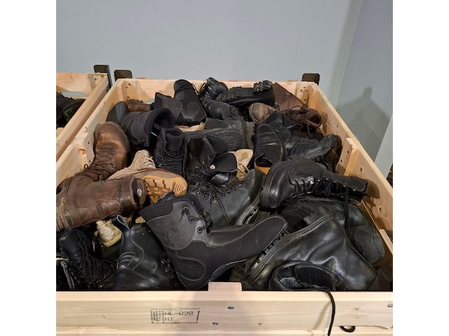 Partij diverse schoenen - afbeelding 5 van  12
