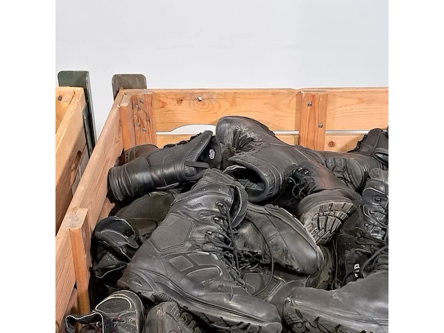 Partij diverse schoenen - afbeelding 11 van  12