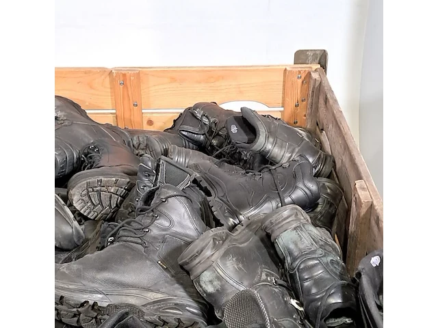 Partij diverse schoenen - afbeelding 12 van  12