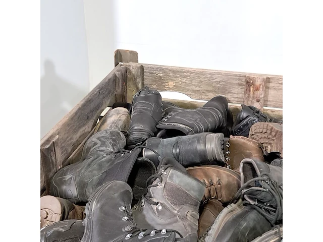 Partij diverse schoenen - afbeelding 7 van  13