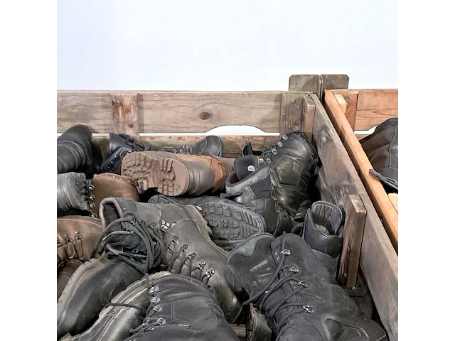 Partij diverse schoenen - afbeelding 8 van  13
