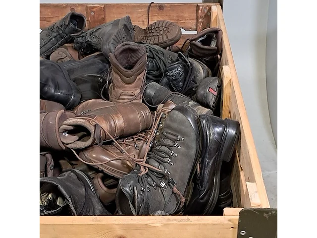 Partij diverse schoenen - afbeelding 13 van  13