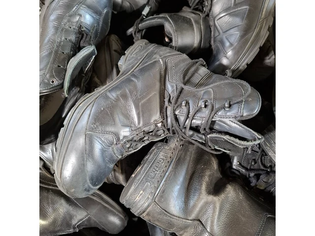 Partij diverse schoenen - afbeelding 3 van  12
