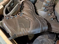 Partij diverse schoenen - afbeelding 9 van  20