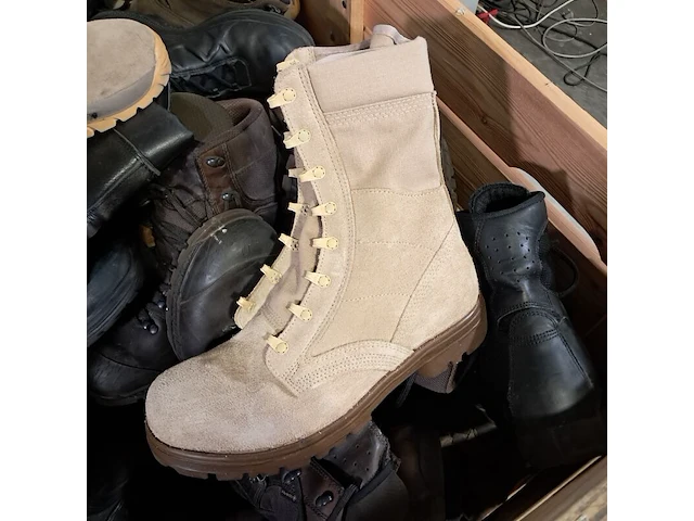 Partij diverse schoenen - afbeelding 3 van  12