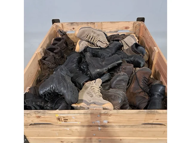 Partij diverse schoenen - afbeelding 5 van  12