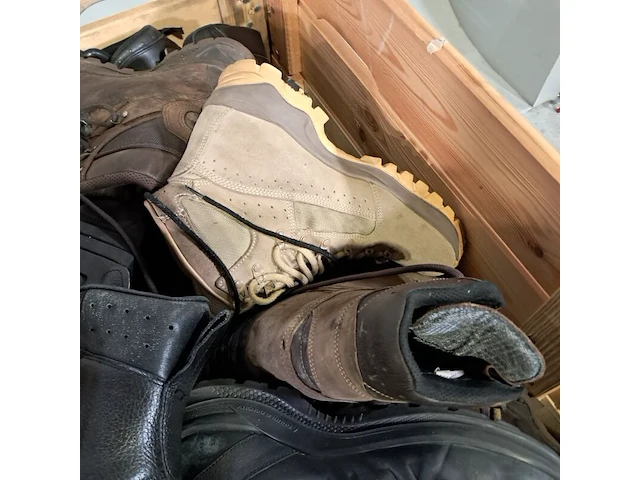 Partij diverse schoenen - afbeelding 10 van  12