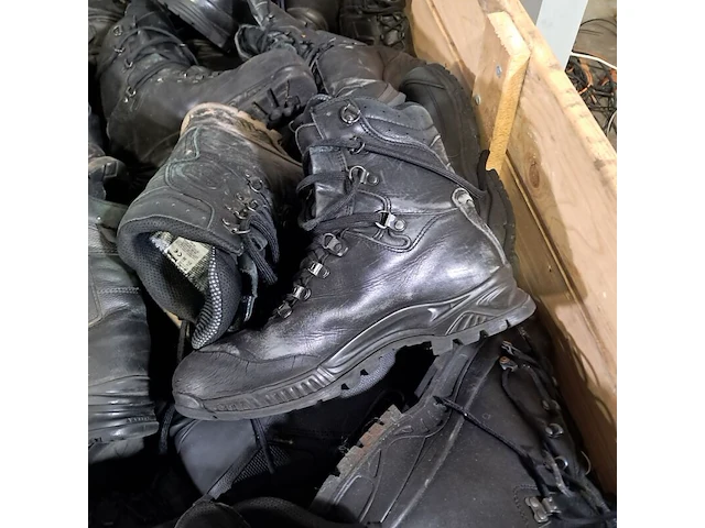 Partij diverse schoenen - afbeelding 14 van  19