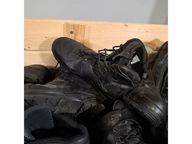 Partij diverse schoenen - afbeelding 19 van  19