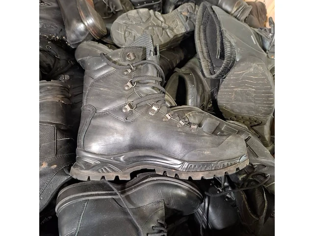 Partij diverse schoenen - afbeelding 3 van  13