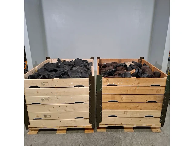 Partij diverse schoenen - afbeelding 1 van  13