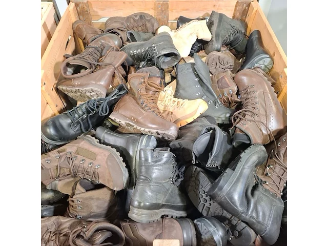 Partij diverse schoenen - afbeelding 6 van  13